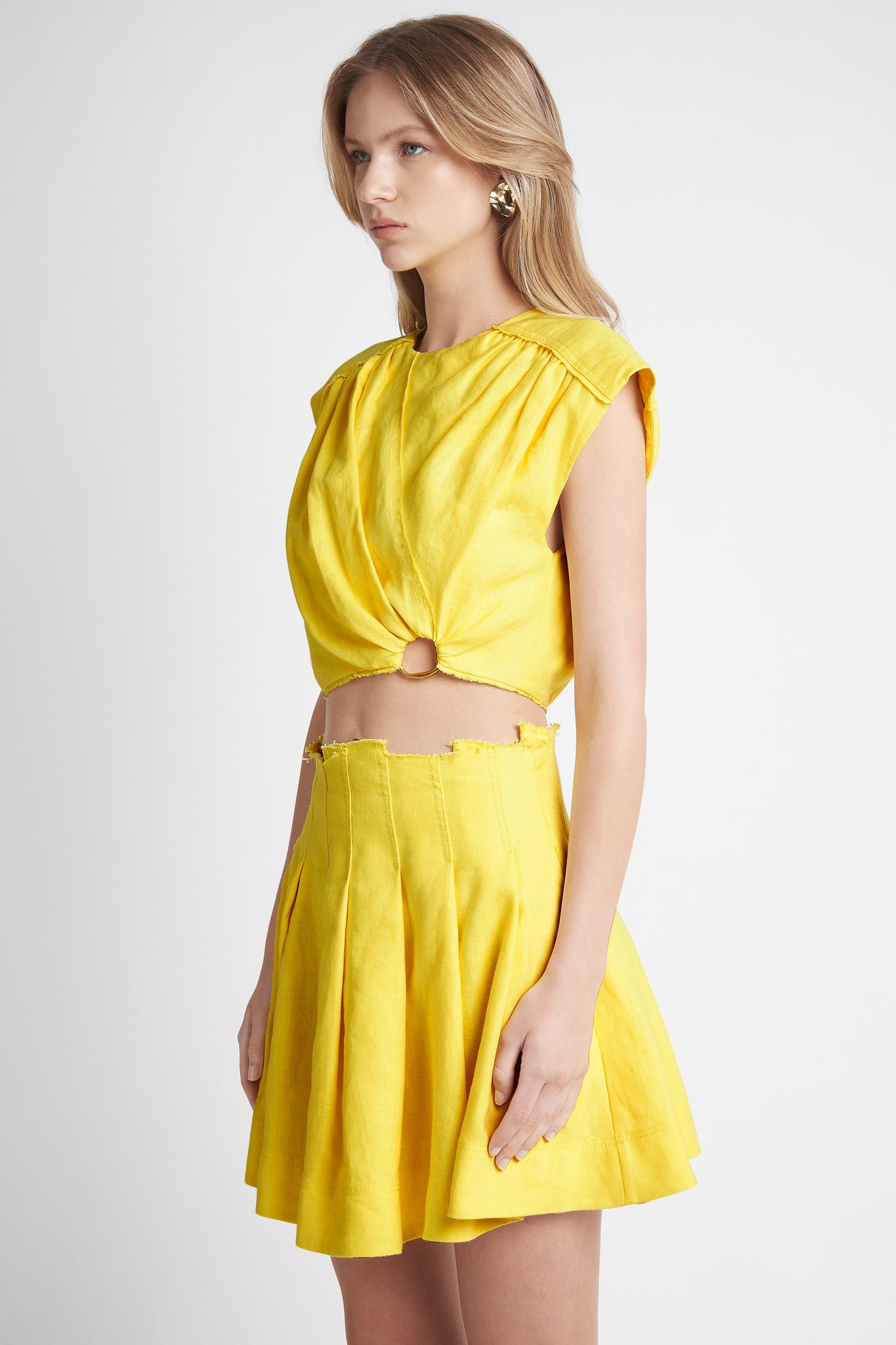 Byblos Ring Cropped Top