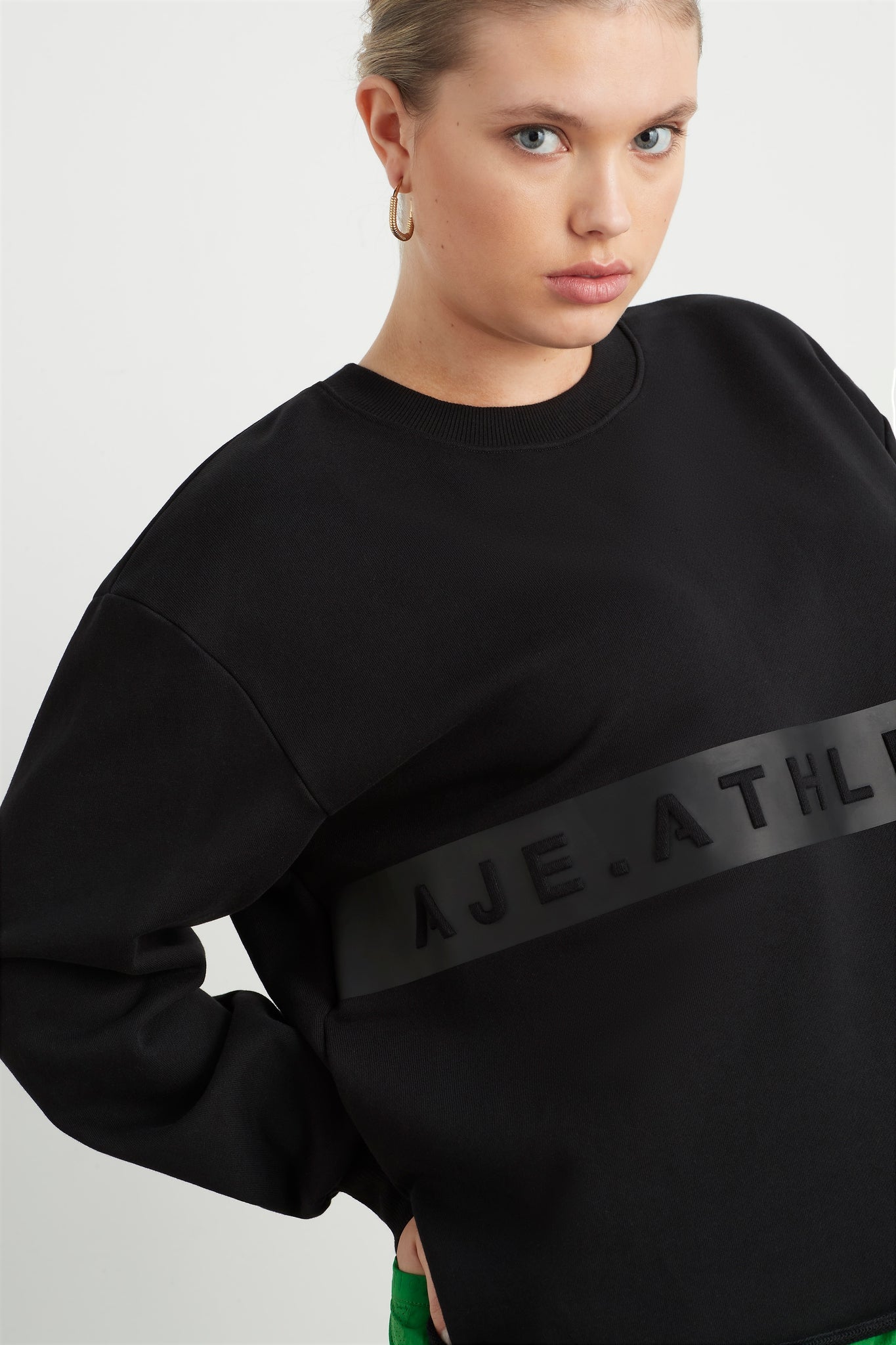 size: 12, secondary-image