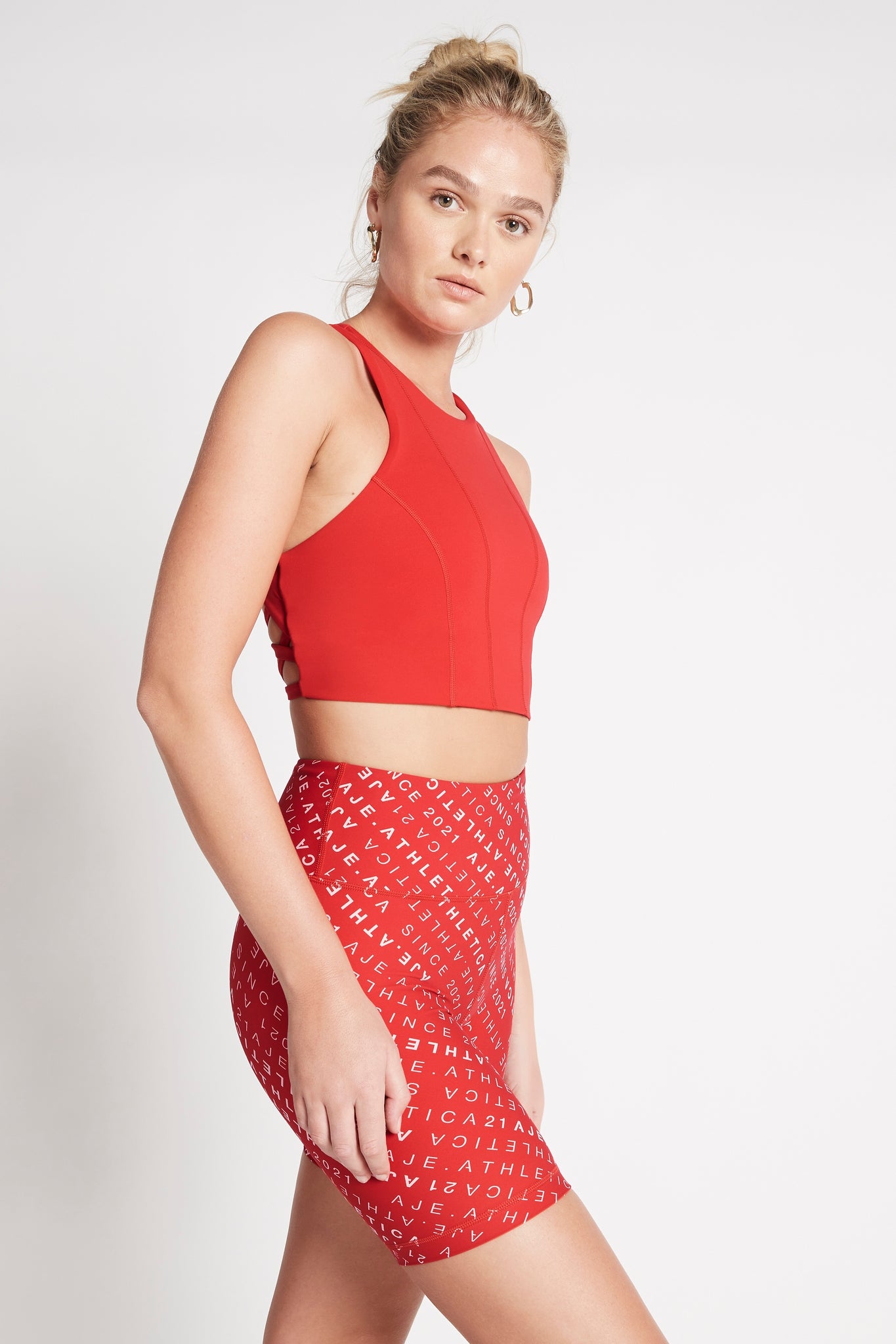 size: 8, secondary-image